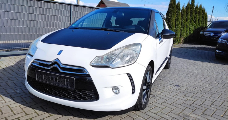 Citroen DS3 cena 17900 przebieg: 148000, rok produkcji 2010 z Błaszki małe 301